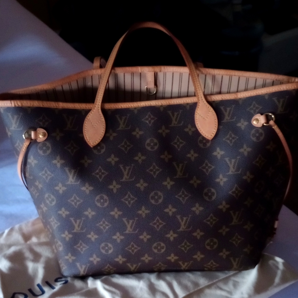 Selling this item because I never use it only used it maybe 3 times